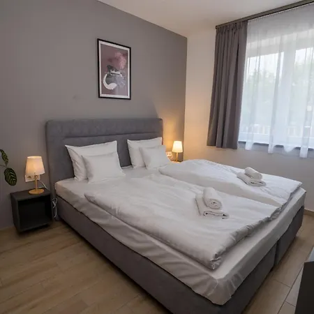 Prémium Panzió Miskolctapolca Couette-café Miskolc