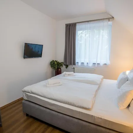 Bed & Breakfast Premium Panzio Miskolctapolca